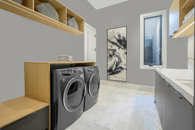 1027 Waverley Street, Palo Alto, CA 94301