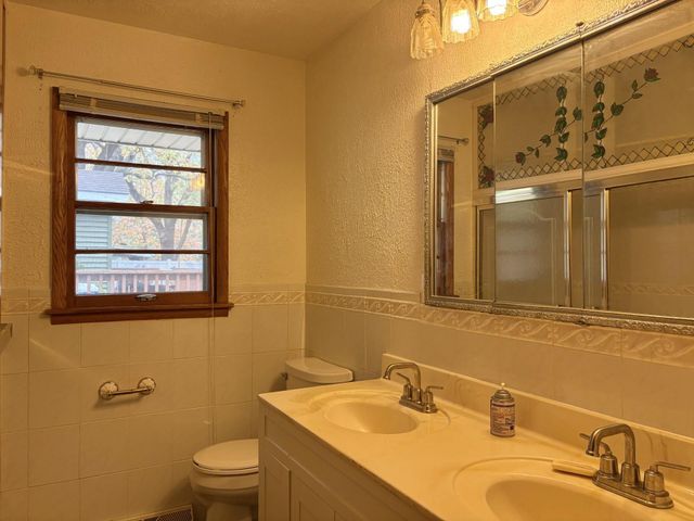 812 8th Avenue SE, Saint Cloud, MN 56304