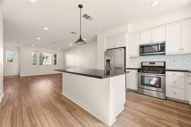 817 Pommelo, Pomona, CA 91767