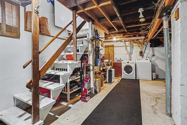 221 Nelson Avenue, Kalamazoo, MI 49006