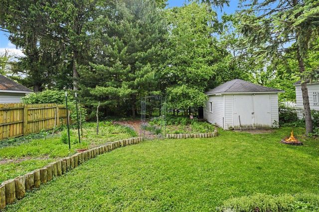 221 Nelson Avenue, Kalamazoo, MI 49006