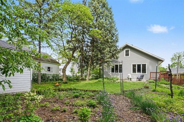 221 Nelson Avenue, Kalamazoo, MI 49006