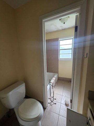 4302 Edison Street, Houston, TX 77009