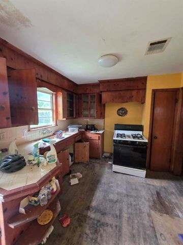4302 Edison Street, Houston, TX 77009