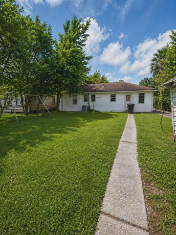 4302 Edison Street, Houston, TX 77009