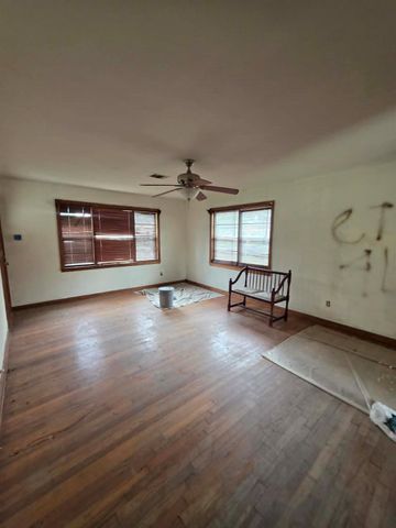 4302 Edison Street, Houston, TX 77009
