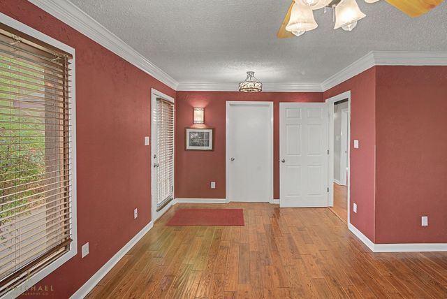 2700 Rhoda Drive, Shreveport, LA 71119