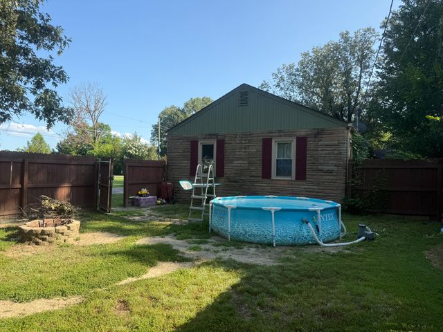 2001 B Street, Paducah, KY 42003