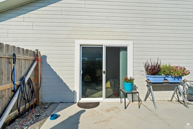517 Brookmont Drive, Manhattan, KS 66502