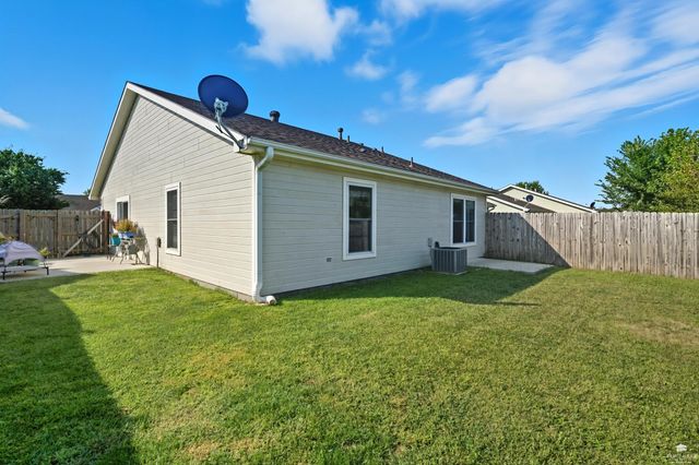 517 Brookmont Drive, Manhattan, KS 66502