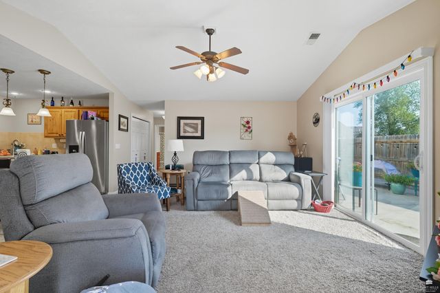 517 Brookmont Drive, Manhattan, KS 66502