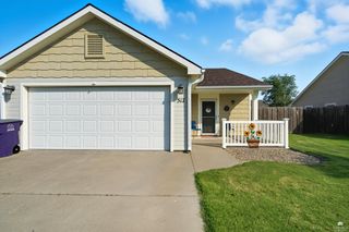 517 Brookmont Drive, Manhattan, KS 66502