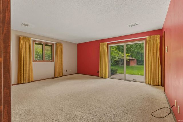 4507 W Peachtree Lane, Muncie, IN 47304