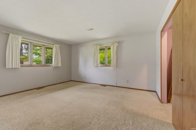 4507 W Peachtree Lane, Muncie, IN 47304