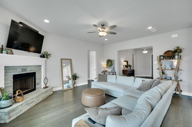 624 Sirius Lane, Waxahachie, TX 75165