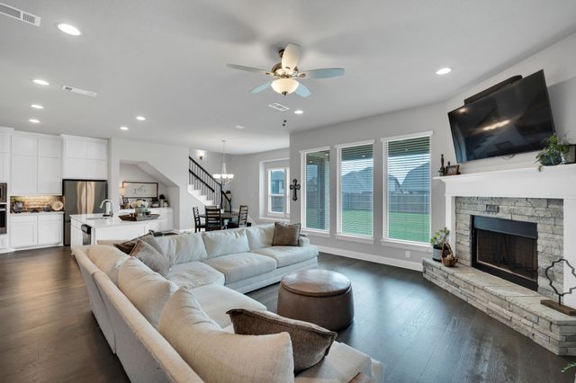 624 Sirius Lane, Waxahachie, TX 75165