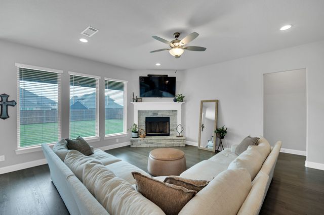 624 Sirius Lane, Waxahachie, TX 75165