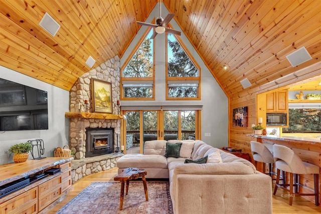 26620 Pine Avenue, Idyllwild, CA 92549