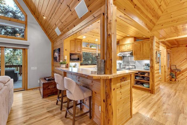 26620 Pine Avenue, Idyllwild, CA 92549