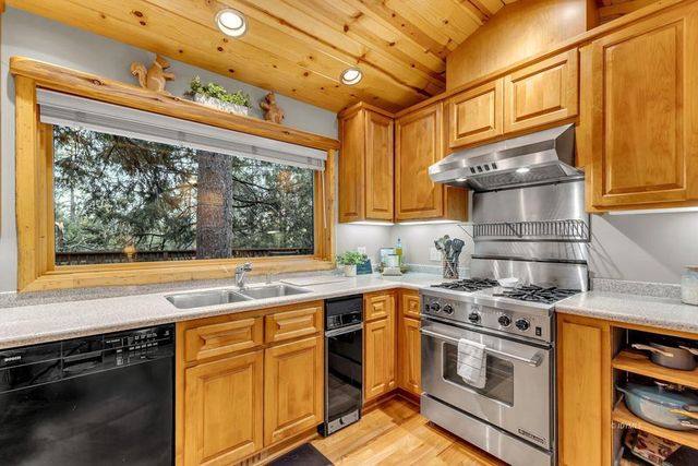 26620 Pine Avenue, Idyllwild, CA 92549