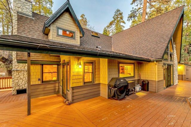 26620 Pine Avenue, Idyllwild, CA 92549