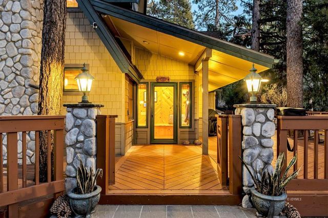 26620 Pine Avenue, Idyllwild, CA 92549