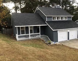 976 Worcester Place NW, Lilburn, GA 30047