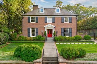 288 Peachtree Battle NW Avenue, Atlanta, GA 30305