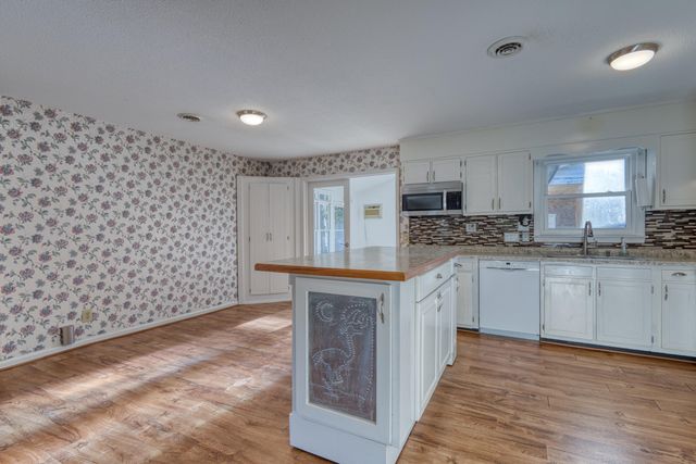 1462 Glencoe Drive, Mount Pleasant, SC 29464