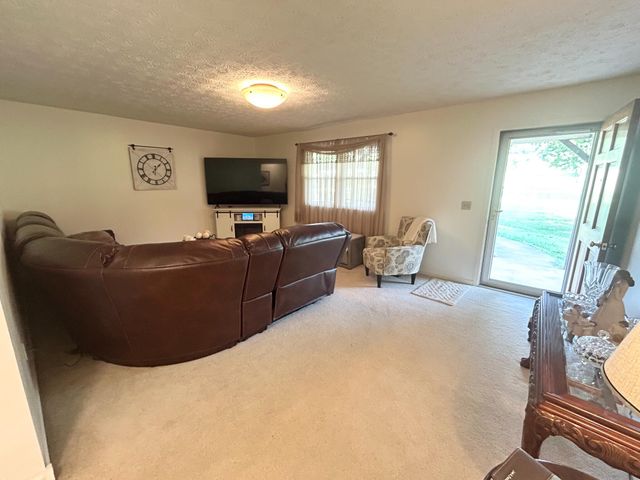 3075 Ky 8, Vanceburg, KY 41179