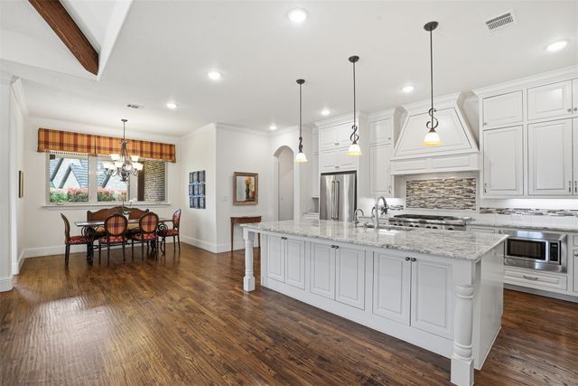 5301 Pradera Court, Benbrook, TX 76126