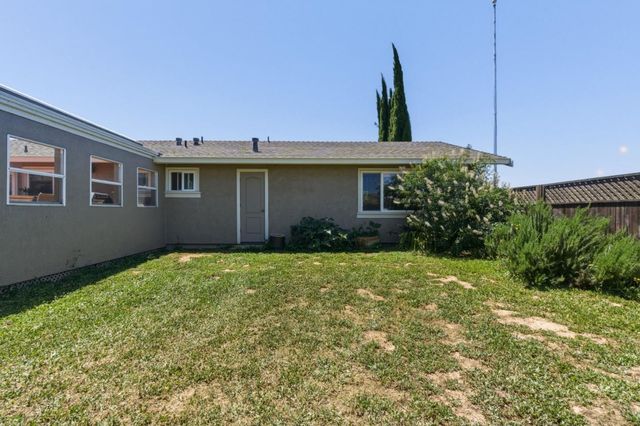38780 Dinosaur Point Road, Hollister, CA 95023