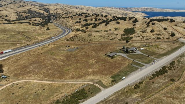38780 Dinosaur Point Road, Hollister, CA 95023