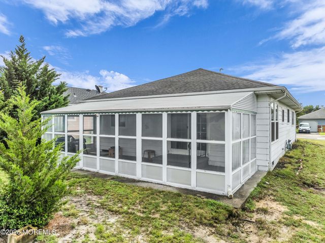 19 Saint David Drive, Toms River, NJ 08757