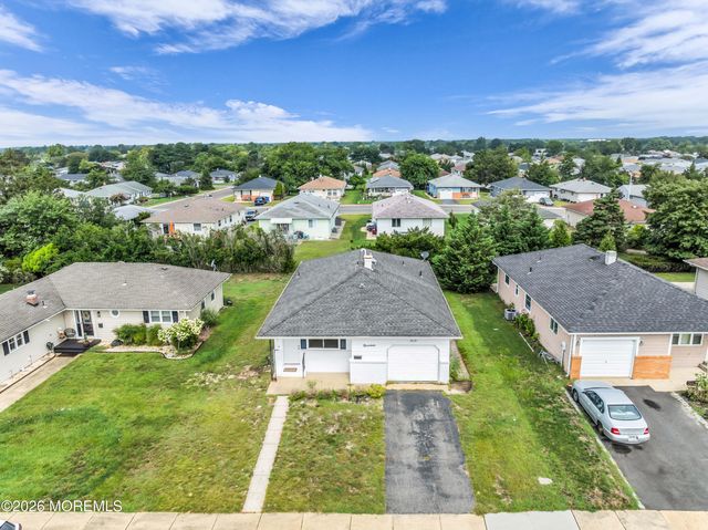 19 Saint David Drive, Toms River, NJ 08757
