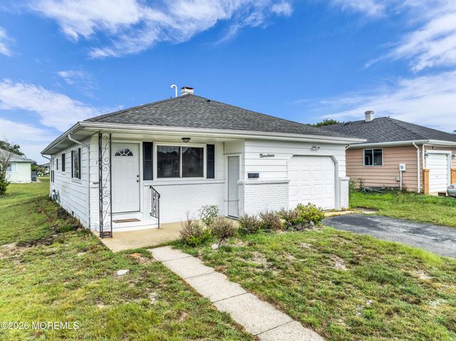 19 Saint David Drive, Toms River, NJ 08757