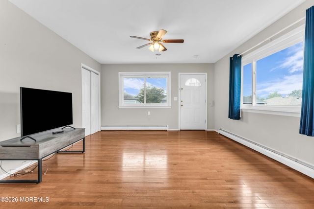 19 Saint David Drive, Toms River, NJ 08757