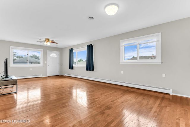 19 Saint David Drive, Toms River, NJ 08757