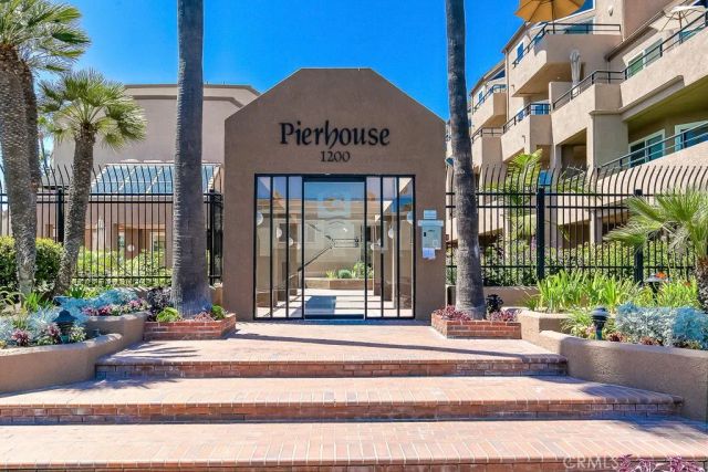 1200 Pacific Coast 327, Huntington Beach, CA 92648