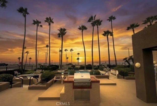 1200 Pacific Coast 327, Huntington Beach, CA 92648