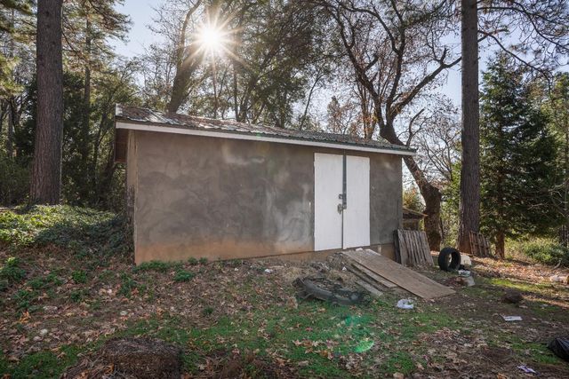 13971 Ryans Ranch Rd, Grass Valley, CA 95945