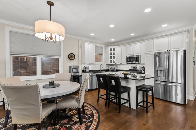 3843 N SOUTHPORT Avenue 3N, Chicago, IL 60613