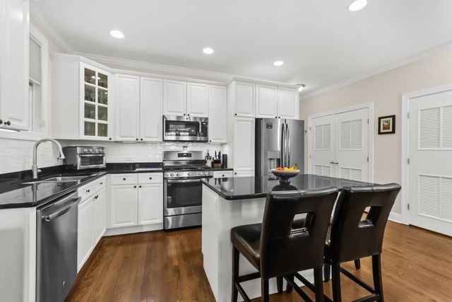 3843 N SOUTHPORT Avenue 3N, Chicago, IL 60613