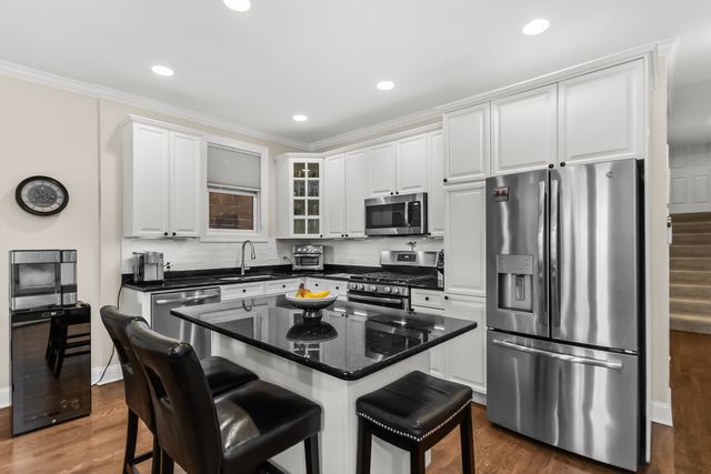 3843 N SOUTHPORT Avenue 3N, Chicago, IL 60613