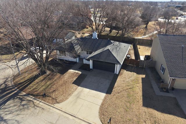 2540 N Claiborn Cir, Wichita, KS 67226