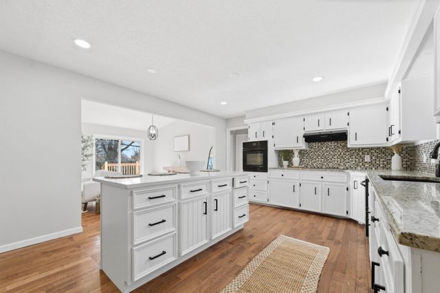 2540 N Claiborn Cir, Wichita, KS 67226