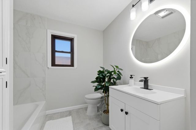 2540 N Claiborn Cir, Wichita, KS 67226