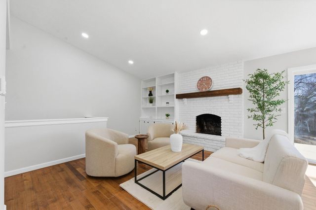 2540 N Claiborn Cir, Wichita, KS 67226