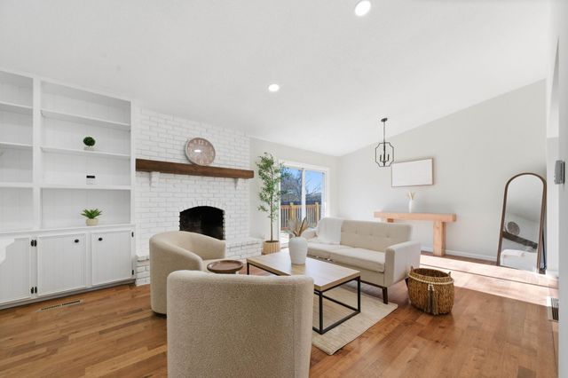 2540 N Claiborn Cir, Wichita, KS 67226