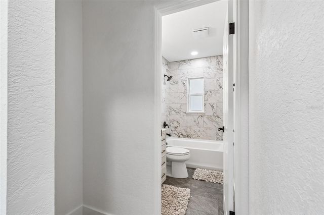 2844 30TH AVENUE N, St Petersburg, FL 33713